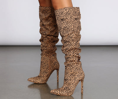 SABRINA| Botas altas con tacon de aguja.