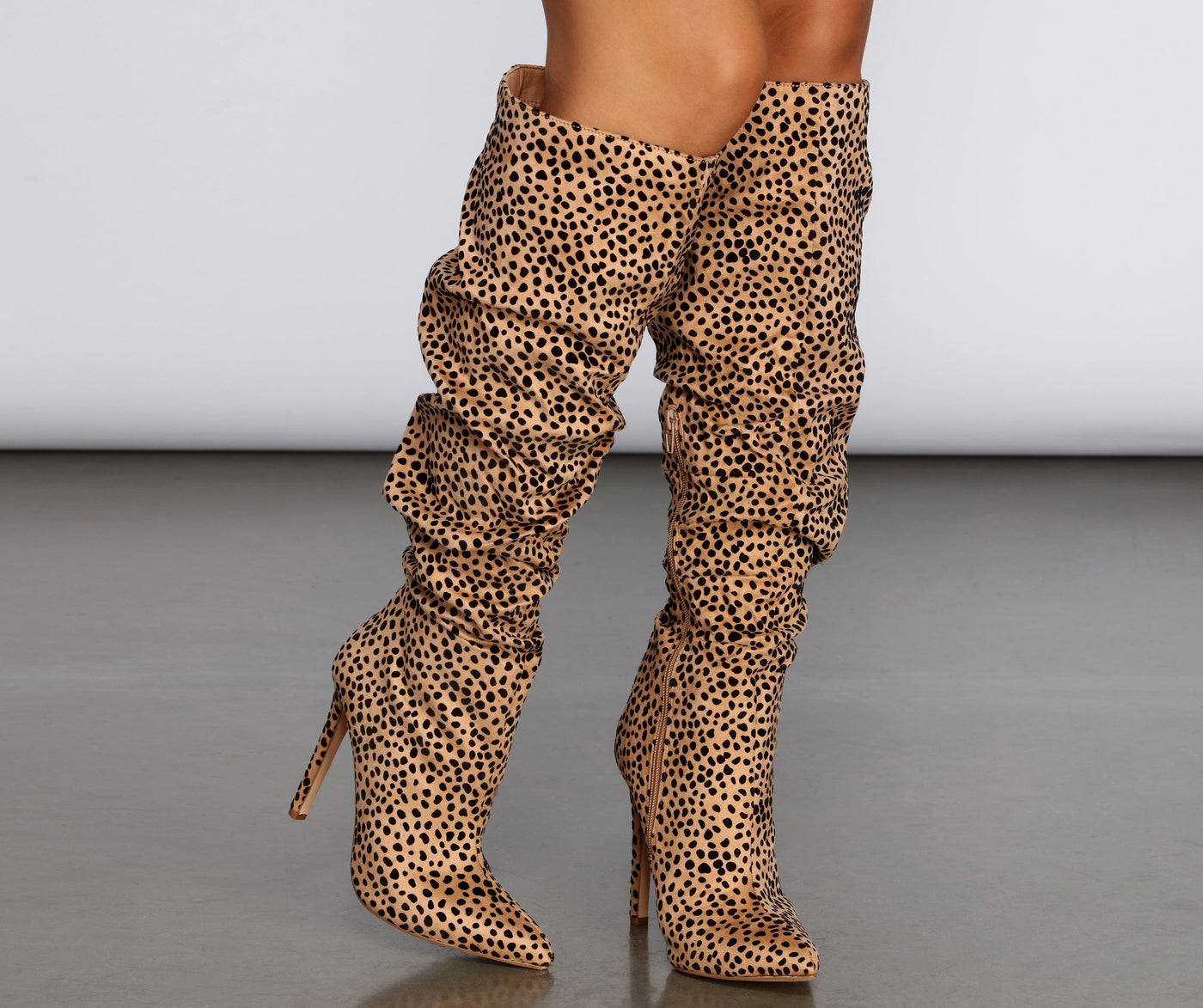 SABRINA| Botas altas con tacon de aguja.