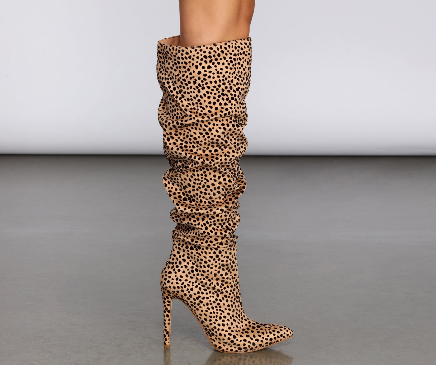 SABRINA| Botas altas con tacon de aguja.