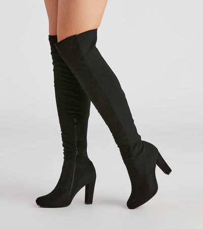 ELENA| Botas ajustadas sobre la rodilla.