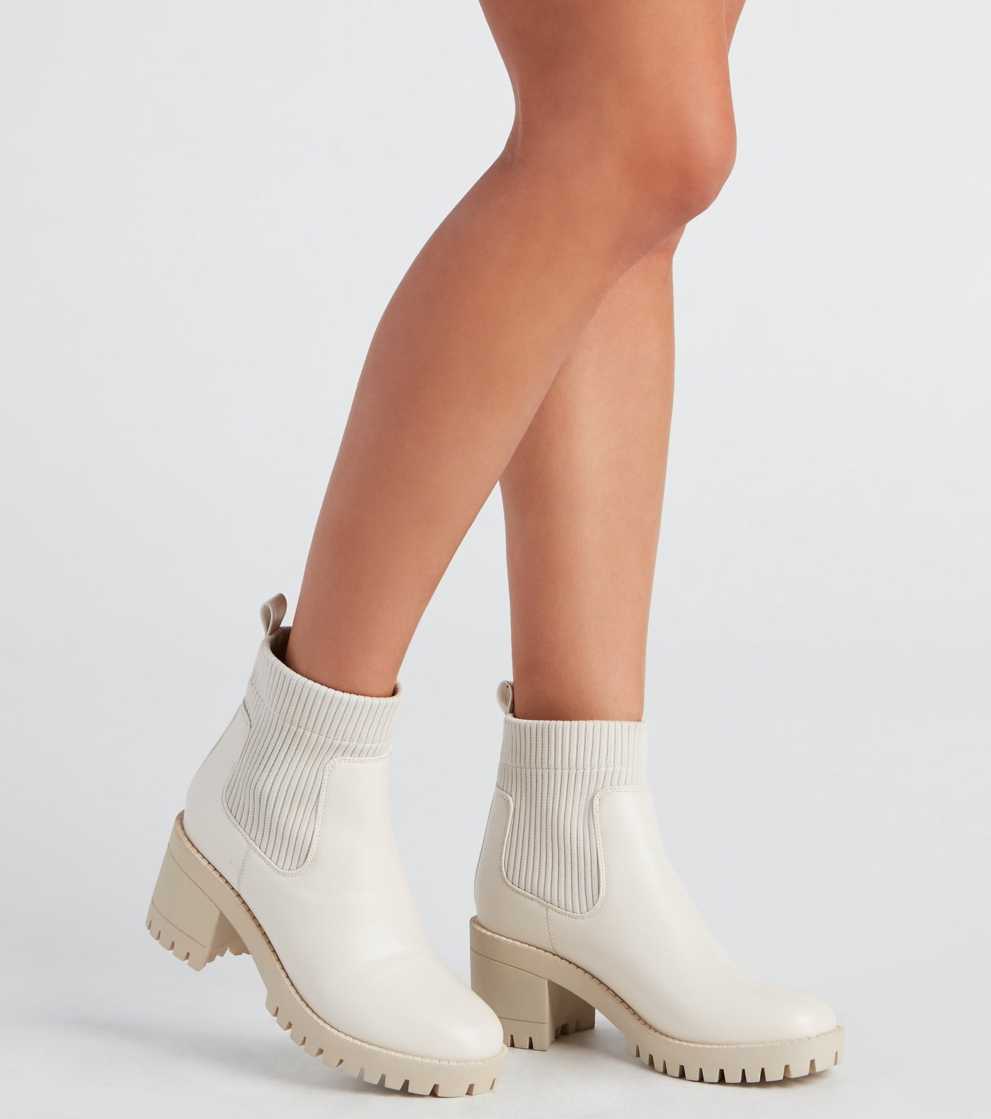 Botin tacon grueso.