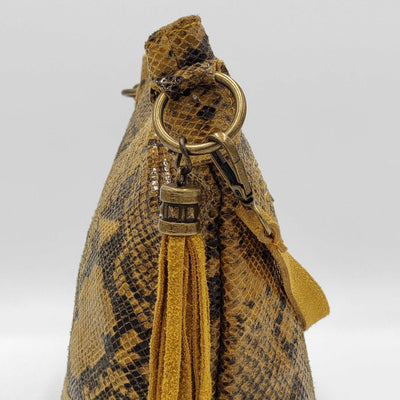 Bolso de hombro en piel de vacuno efecto serpiente