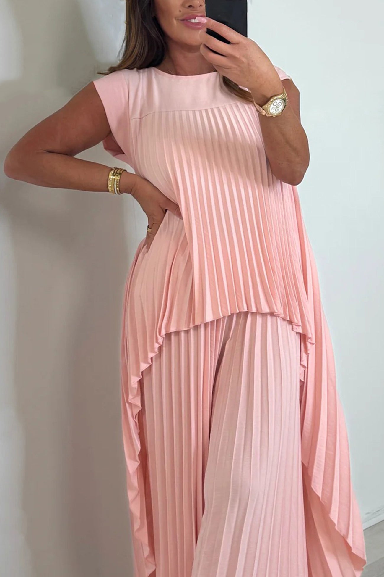 ANA| Conjunto moderno con pliegues.
