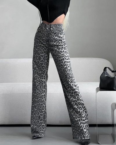 Pantalones rectos y anchos con estampado de leopardo