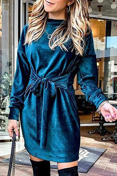 VICTORIA| Vestido terciopelo suave, muy elegante, con estilo y de moda.
