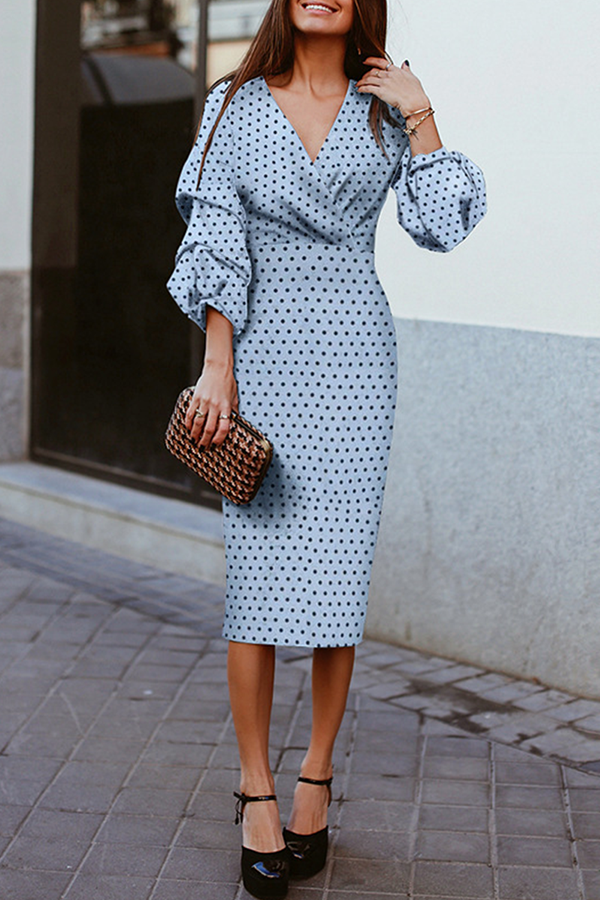 PILAR| Vestidos de moda elegantes y con estilo con lunares