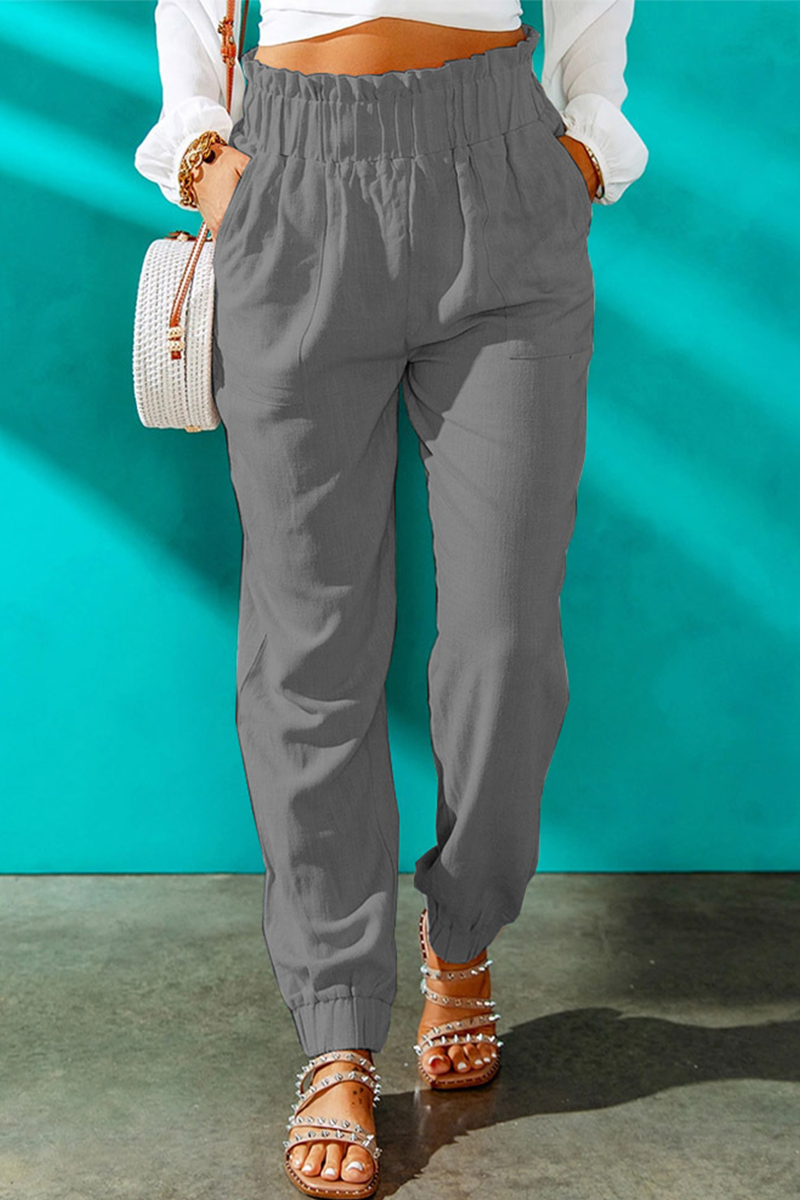 Pantalon casual, combinable con otras prendas.