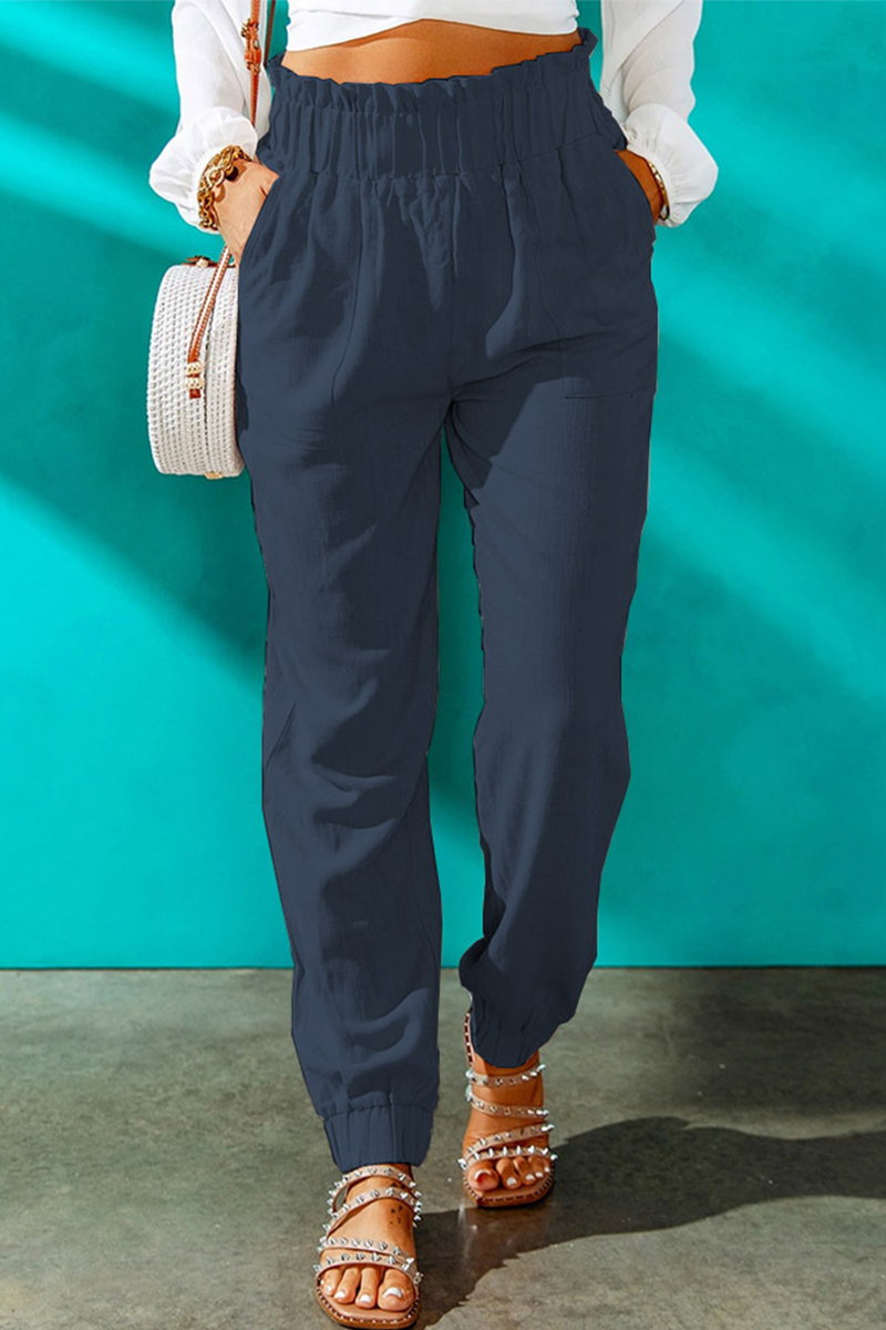 Pantalon casual, combinable con otras prendas.