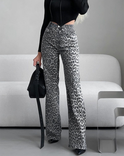 Pantalones rectos y anchos con estampado de leopardo