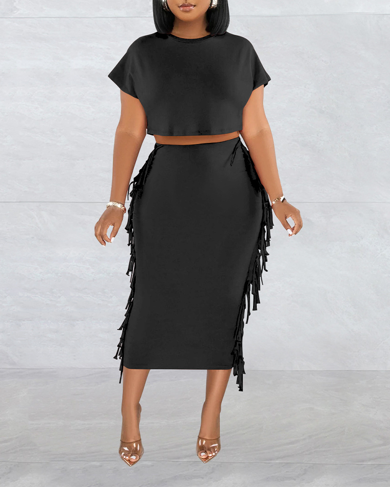 SANDRA| Conjunto de mujer con detalles de flecos.