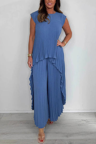 ANA| Conjunto moderno con pliegues.