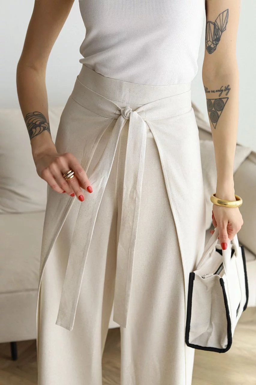 CARLOTA | Pantalón ancho de lino, con apertura en pierna