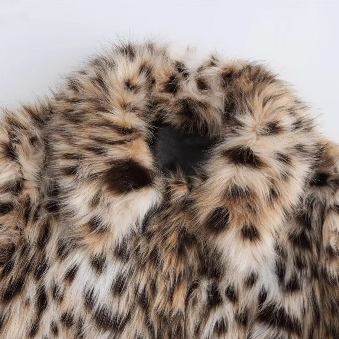 Mandisa – Chaqueta de pelo con estampado de leopardo