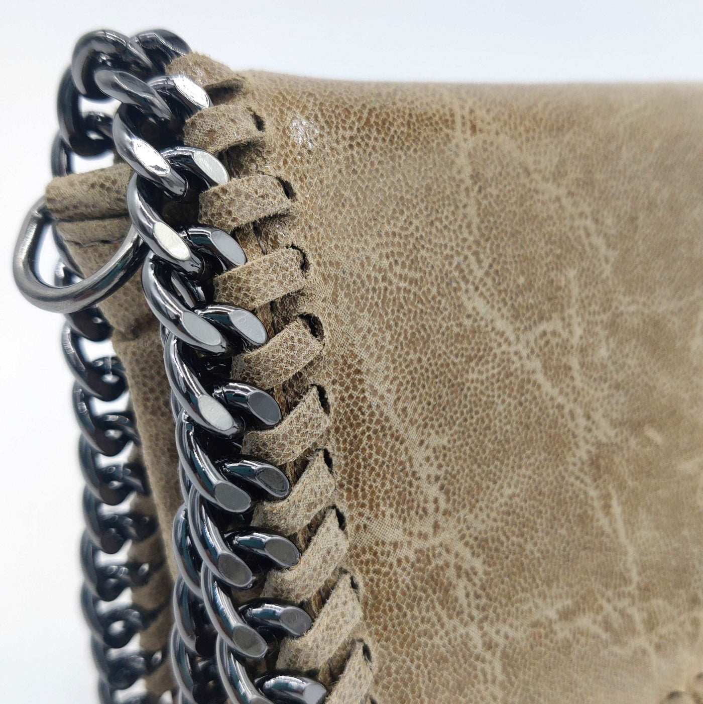 Bolso de piel con Cadenas