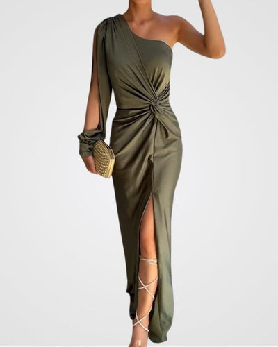 YENI, VESTIDO DE COCTEL Y ATEMPORAL.