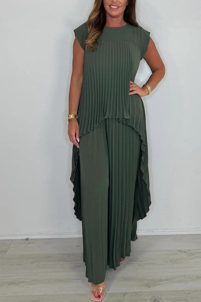 ANA| Conjunto moderno con pliegues.