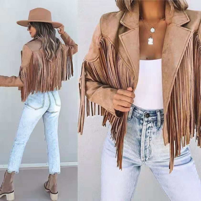 Margot |chaqueta, estilo moderno otoñal, con un toque de movimiento.