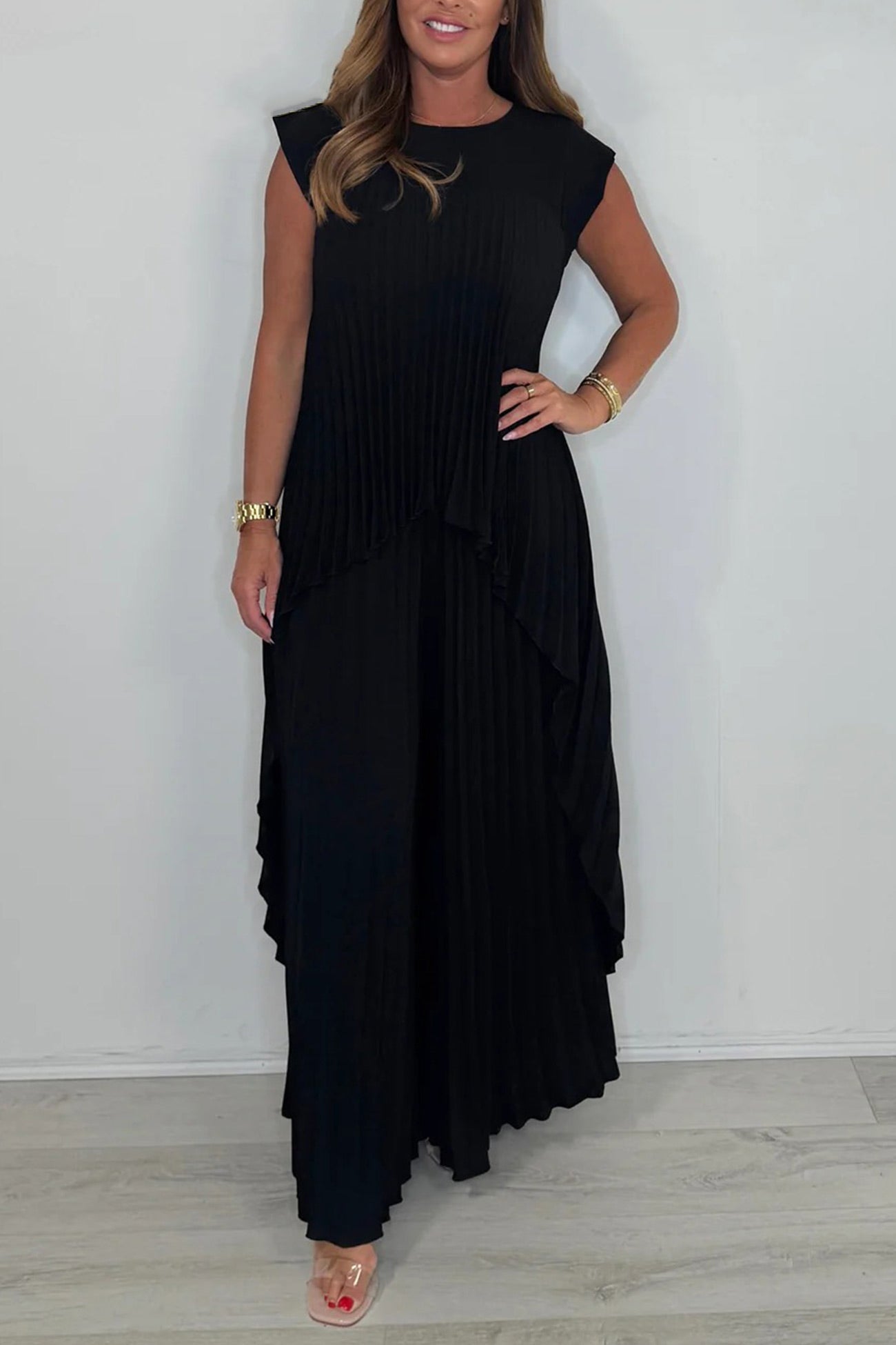 ANA| Conjunto moderno con pliegues.