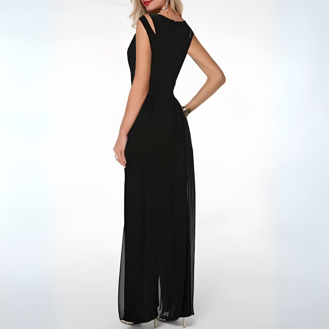 SUSANA| Vestido de noche elegante con hombros descubiertos y corte entallado .