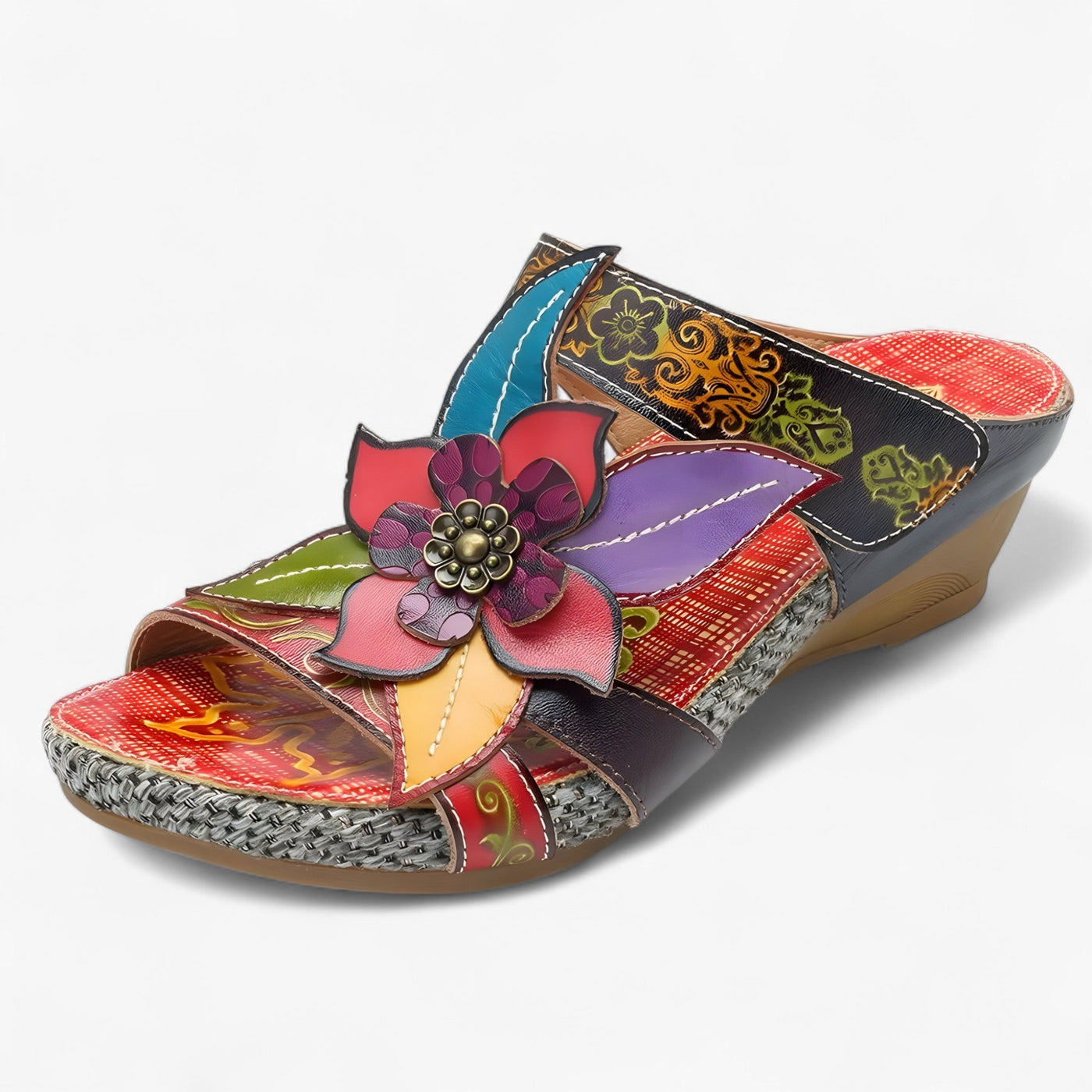 Sandalias bohemias para mujer con detalles trenzados .