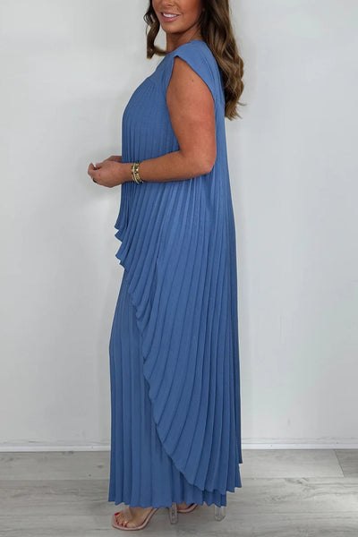 ANA| Conjunto moderno con pliegues.