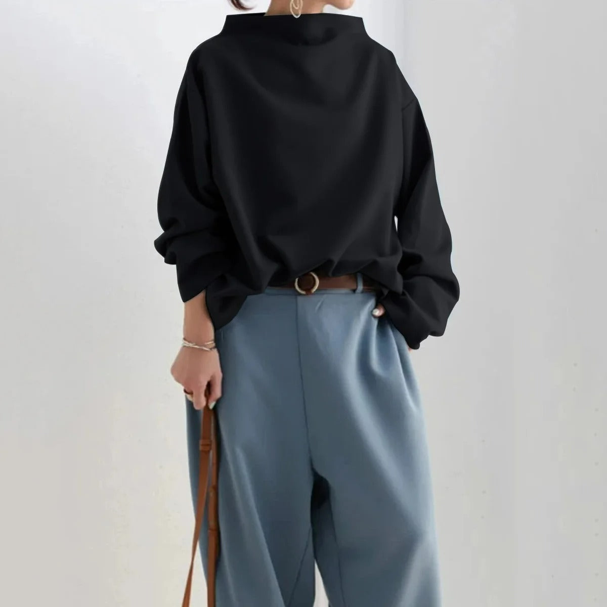 ELENA, elegante jersey de manga larga.