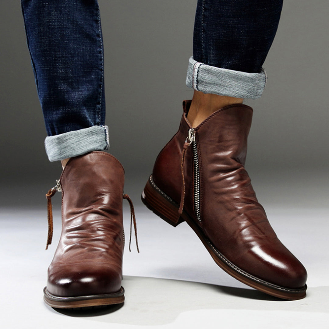 Elegantes botas de cuero, estilo moderno.