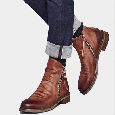 Elegantes botas de cuero, estilo moderno.