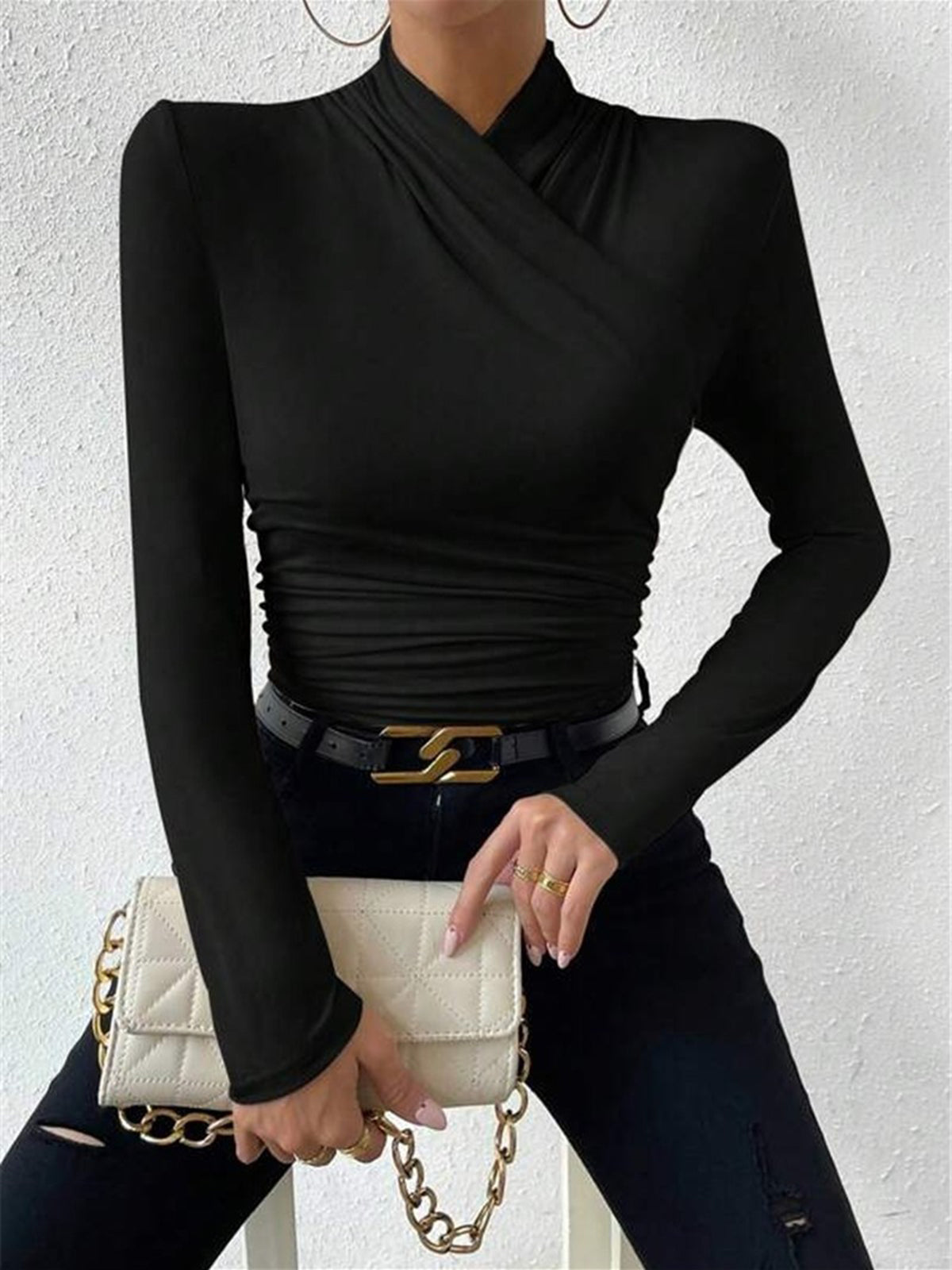 OLGA| camiseta elegante con cuello cruzado.