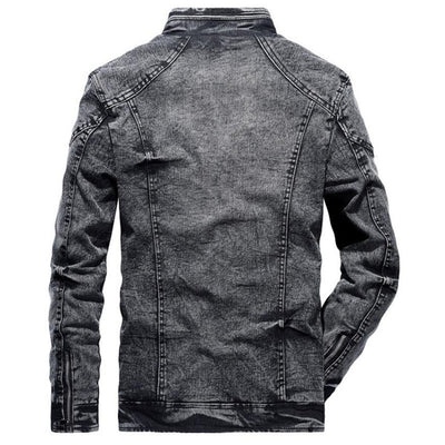 Chaqueta vaquera casual.