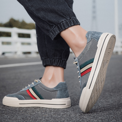 Zapatillas deportivas de mujer..