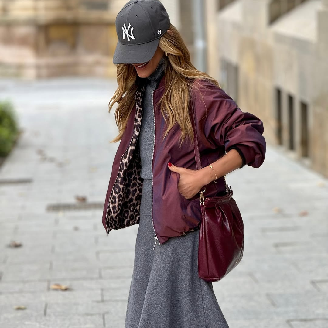 AITANA| Bomber Reversible Burdeos & Leo – 2 en 1