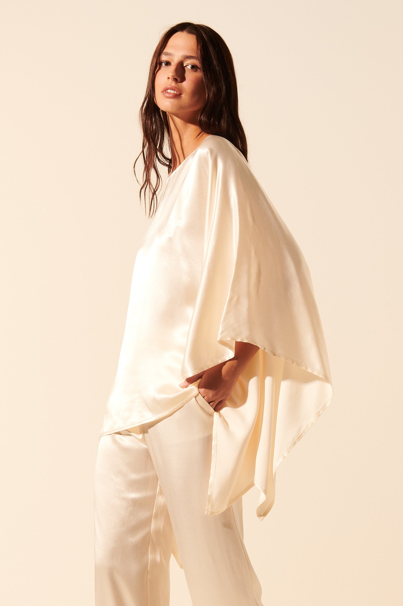 Sofía | Top Satinado Elegante Y Atemporal