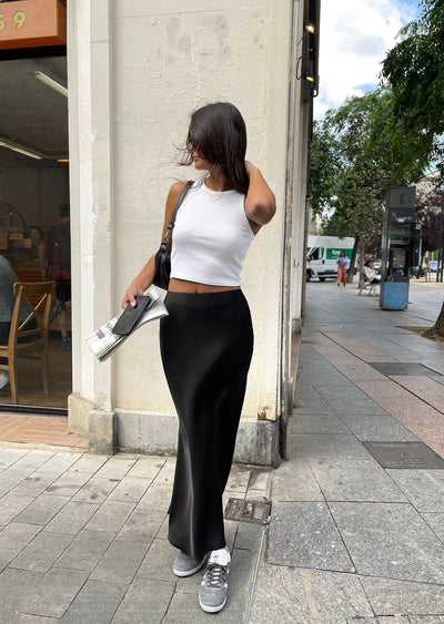 JANA| Falda satinada en negro y blanco