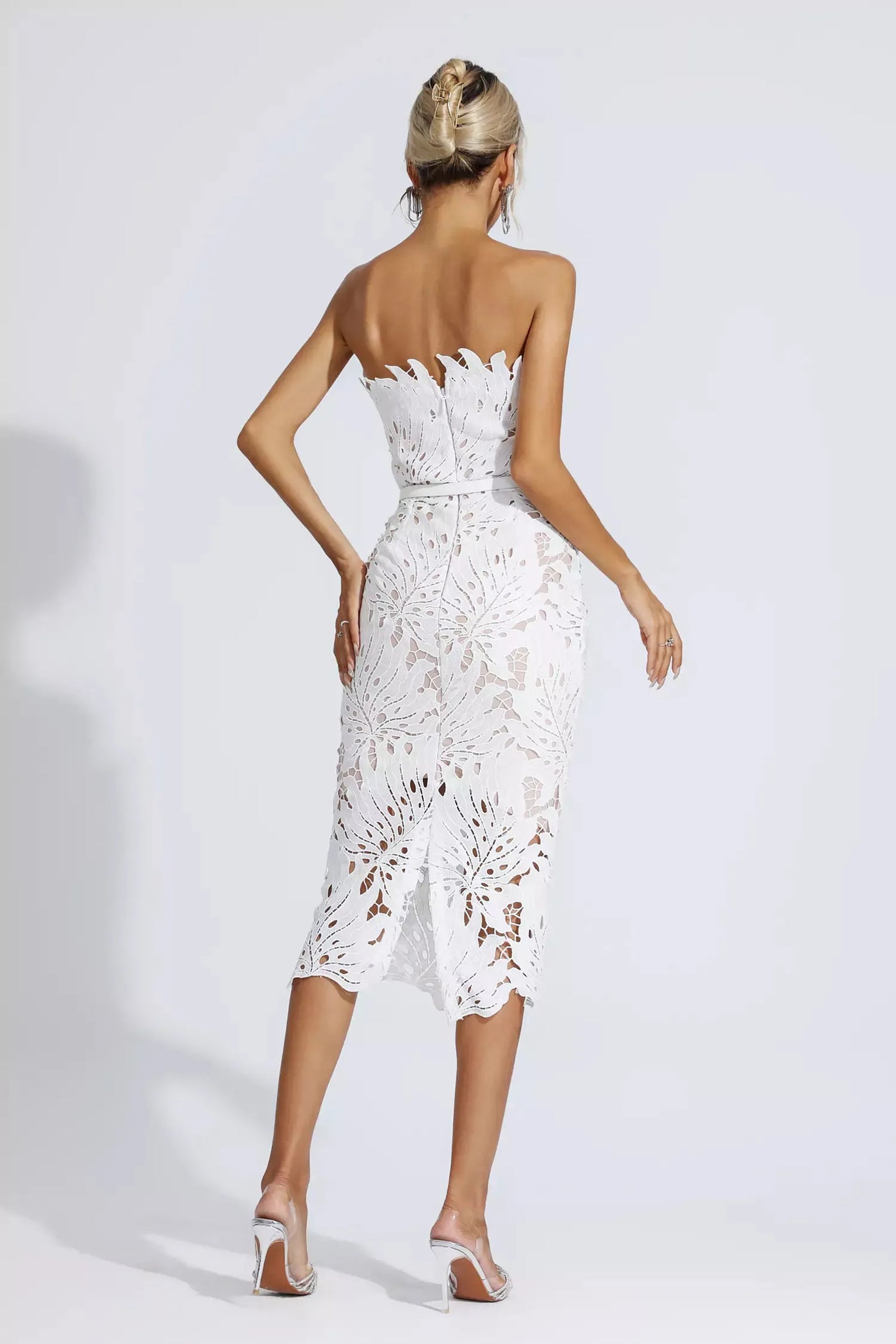GLORIA™ | Vestido de encaje floral blanco.