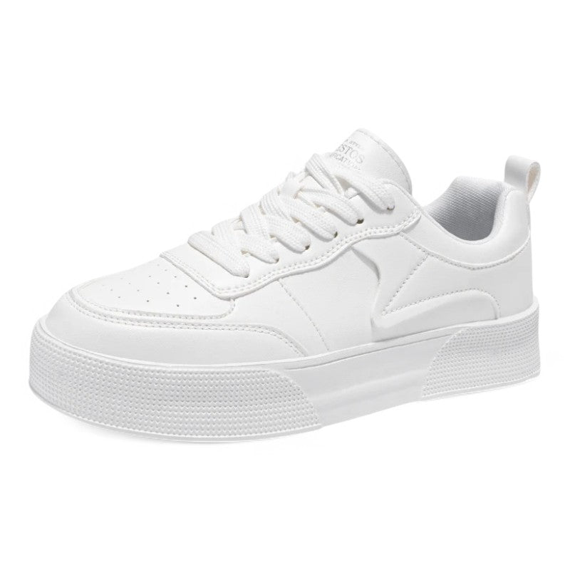 Zapatillas bajas de hombre con suela gruesa y acabado limpio.