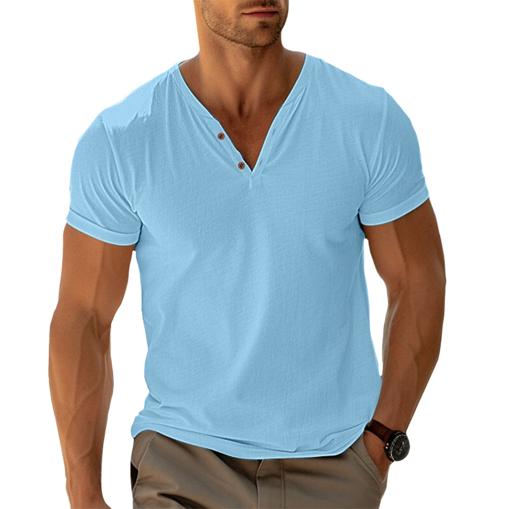 MATEO| Camiseta de hombre con cuello en V y detalle de botones .