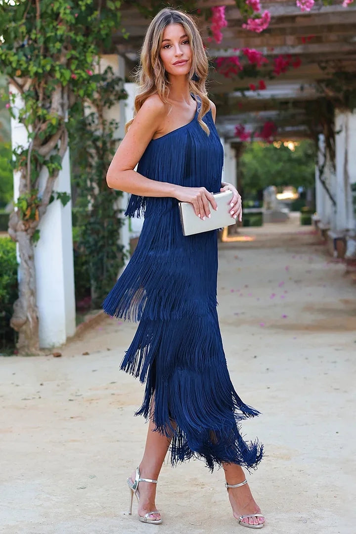 Lina |  Vestido elegante con flecos.