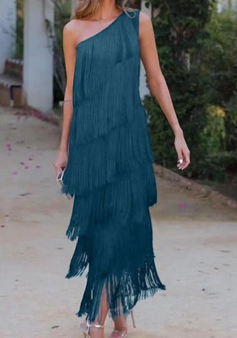 Lina |  Vestido elegante con flecos.
