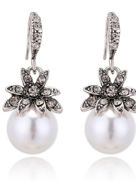 Pendientes largos de perla de imitación