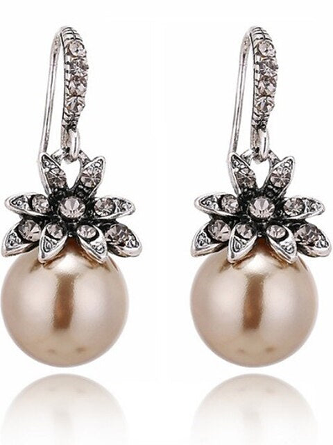 Pendientes largos de perla de imitación