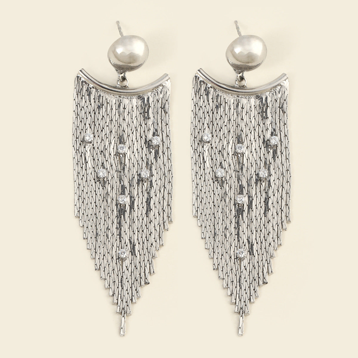 Pendientes vintage dorados con borla y diamantes de imitación