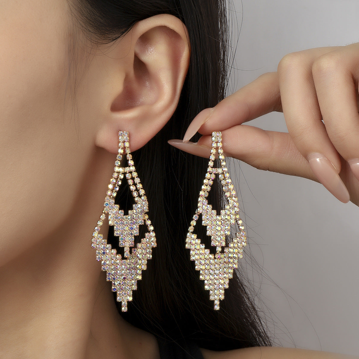 Pendientes colgantes de lujo con diamantes de imitación elegantes