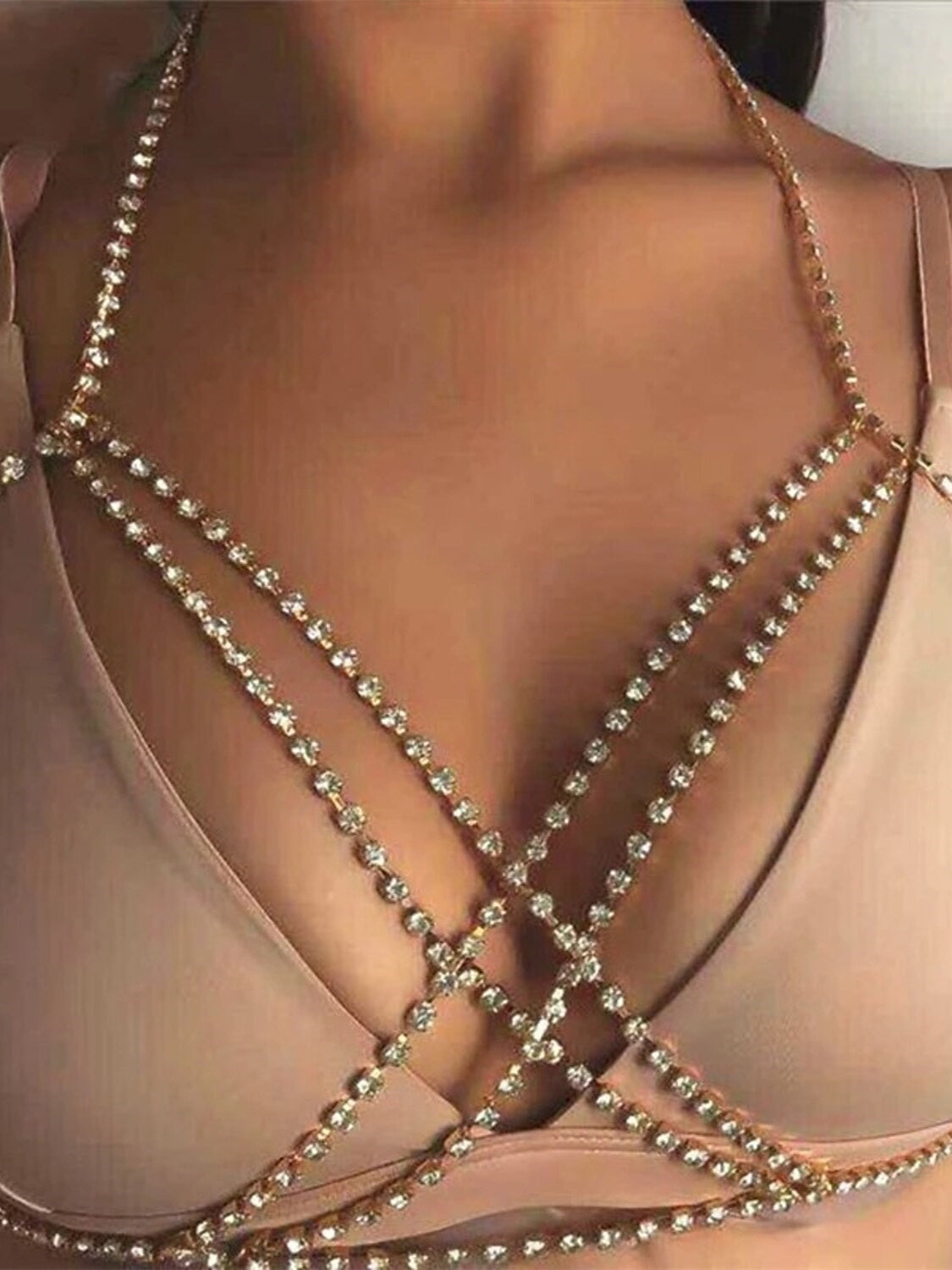Collar de accesorios, con diamantes de imitacion y cadena.