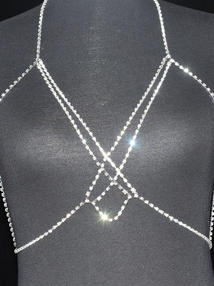 Collar de accesorios, con diamantes de imitacion y cadena.