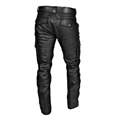 MARCOS | Pantalones de cuero, elegancia con un toque de rebeldia.