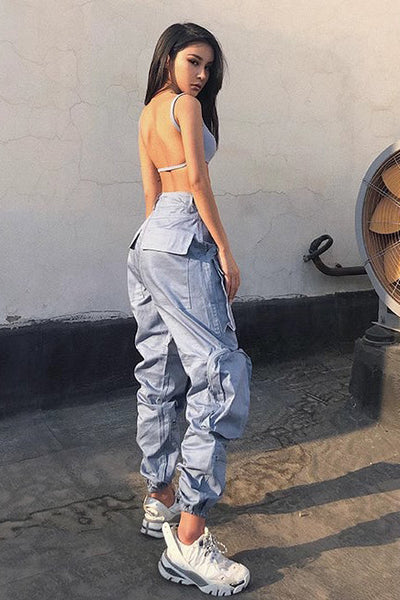Pantalon casual holgado, corte recto.