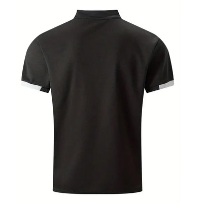 Polo moderna para hombre con cuello mao y detalle de botones.