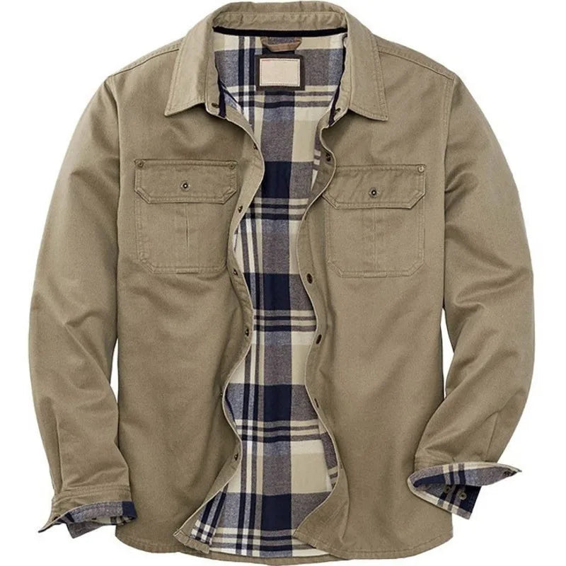 Camisa estilo chaqueta, con fondo de franela.