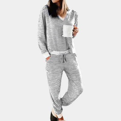 Pijama de dos piezas para mujer con tacto ultra suave.